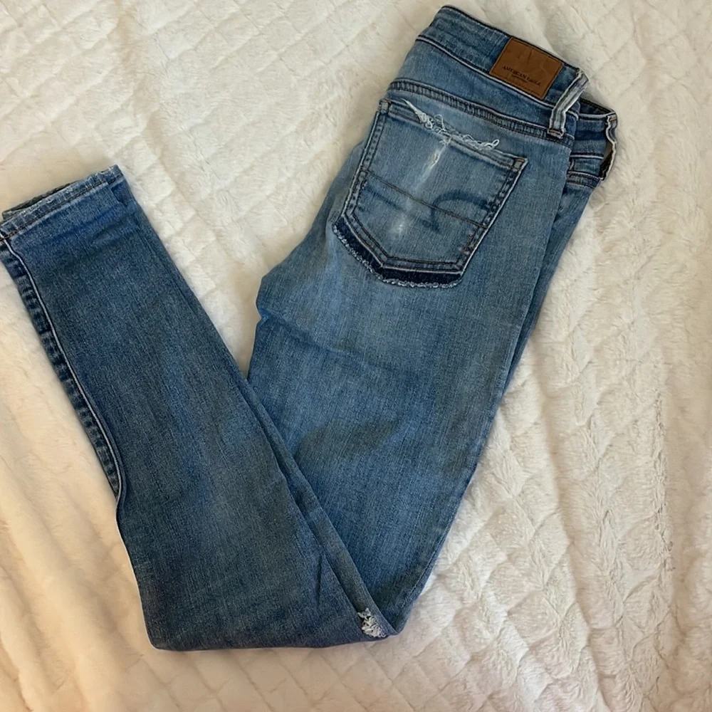 DONATED - American Eagle Skinny Jeans - Picture 2 of 6